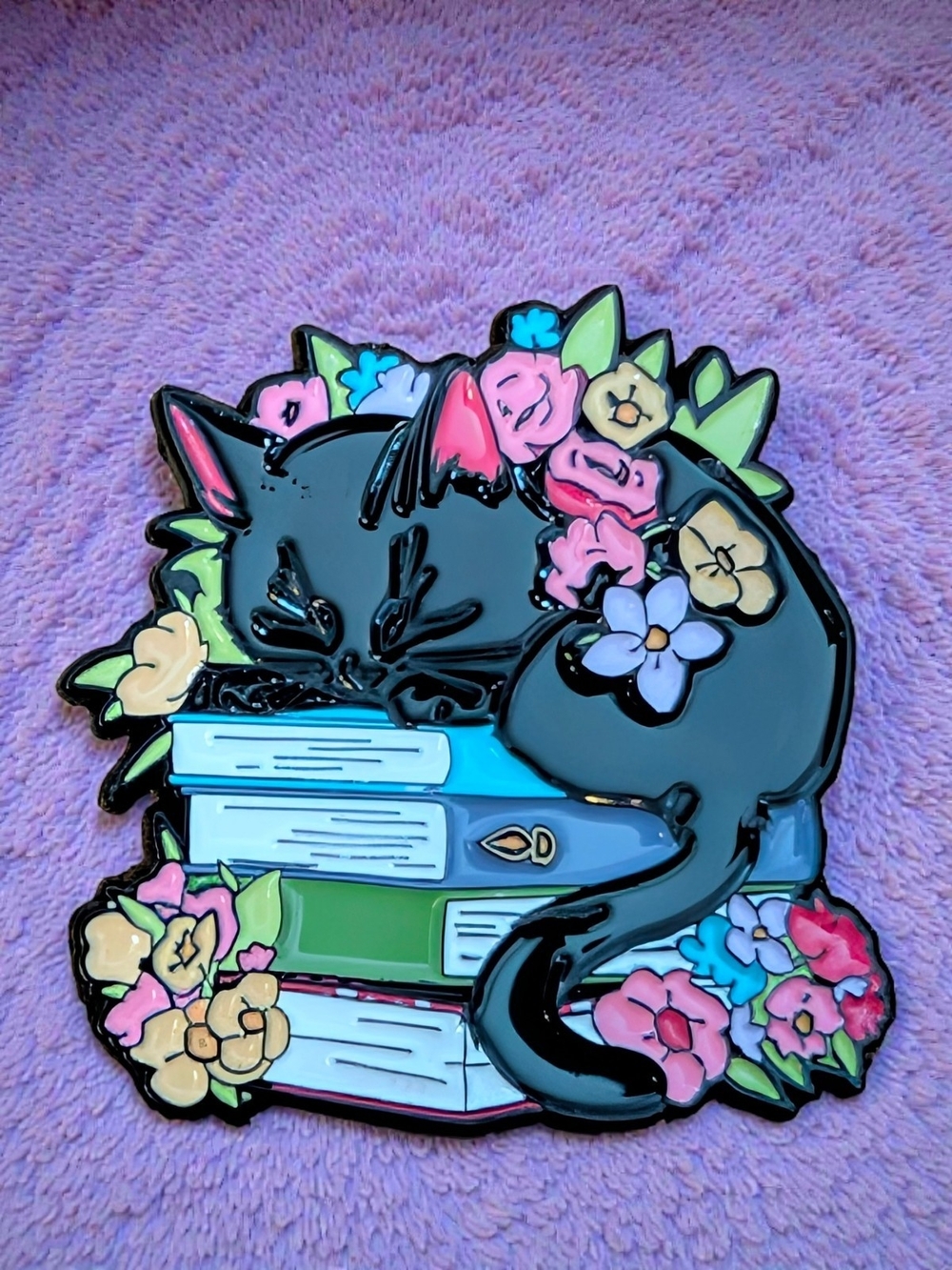 Black Cat Enamel Pin with Books and Flowers - Cute Cat Brooch